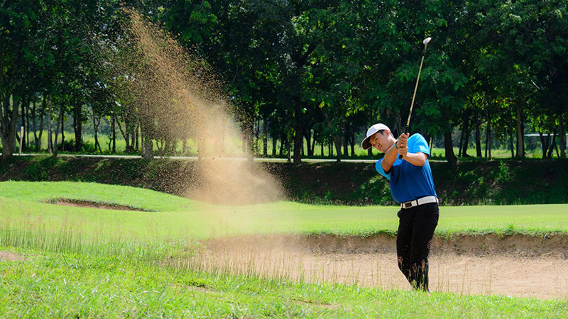 Play golf in Sri Lanka